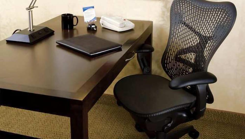 Hilton Garden Inn Lenox Pittsfield Ngoại thất bức ảnh