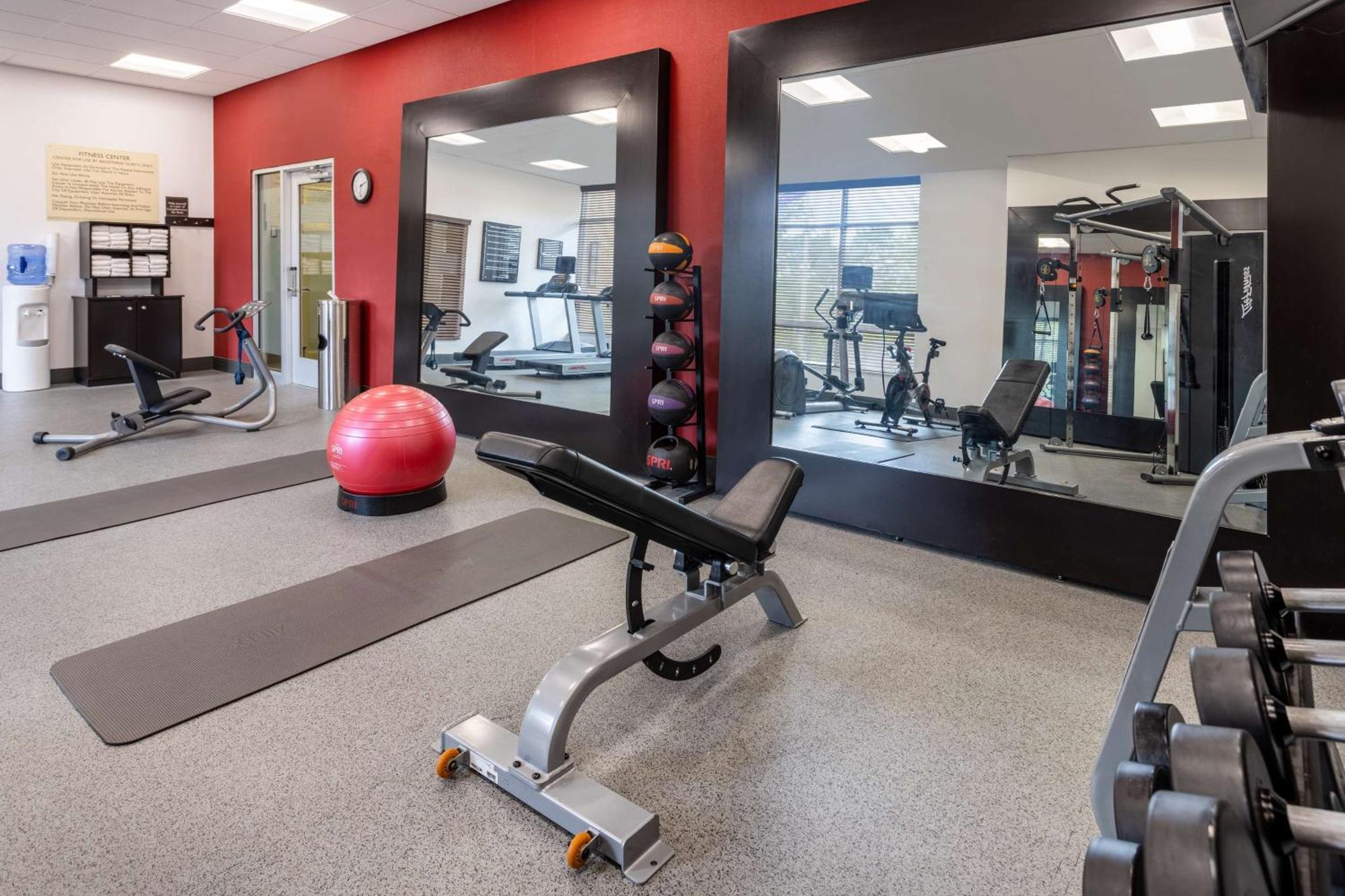 Hilton Garden Inn Lenox Pittsfield Ngoại thất bức ảnh